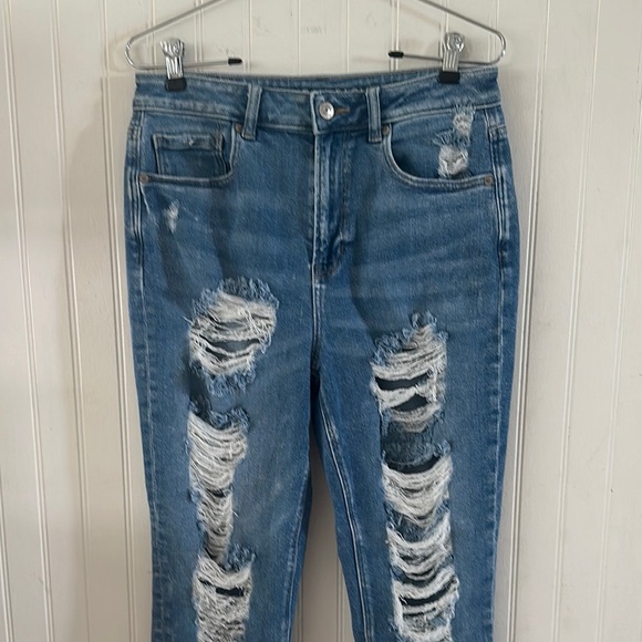 American Eagle Distressed Stretch Blue Mom Jeans sz 6 - Picture 4 of 14